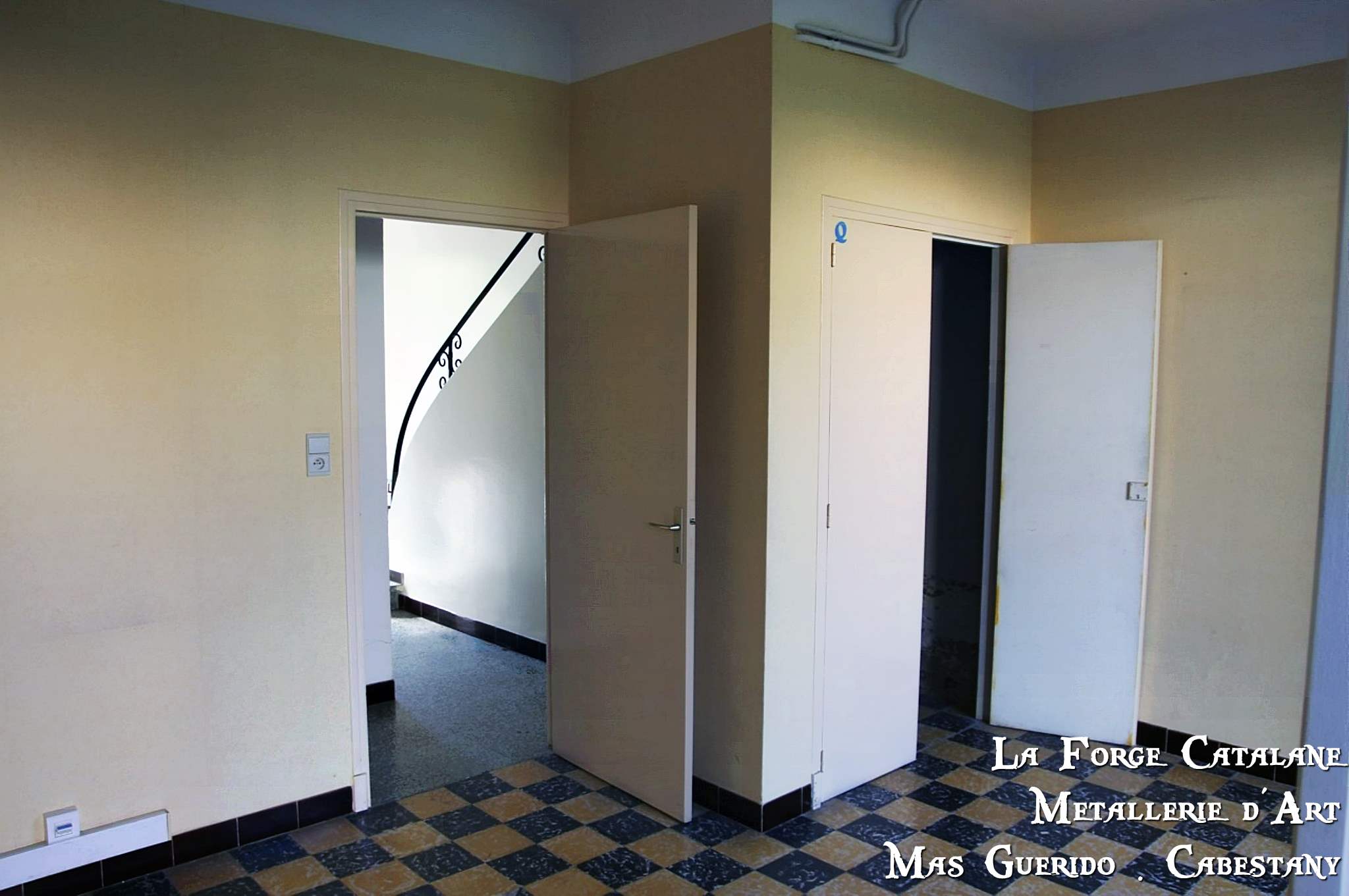 escalier limon cremaillere double decoupe laser marches fer 41 forge catalane.jpg